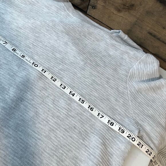 G F Collection knit gray long sleeve split back top - S - 🙂3/$15 - Picture 6 of 8